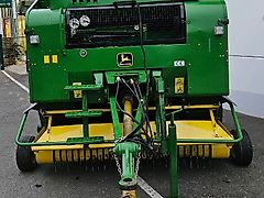 John Deere 575
