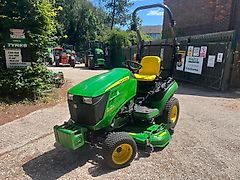 John Deere 1026R