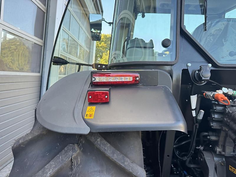 Claas AXOS 240 Advanced + MX A106