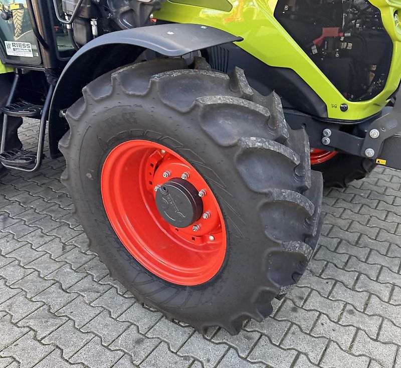 Claas AXOS 240 Advanced + MX A106