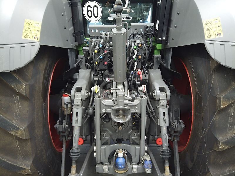 Fendt 828 VARIO S4 PROFI PLUS
