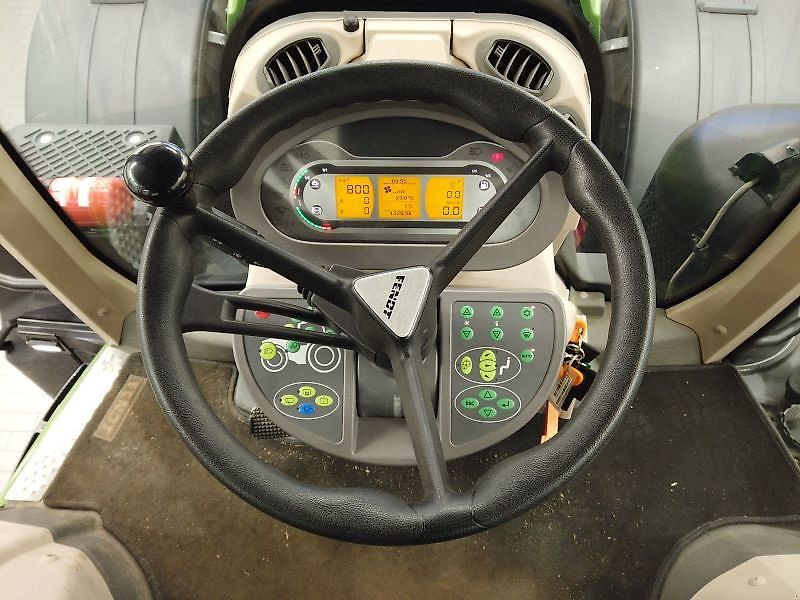 Fendt 828 VARIO S4 PROFI PLUS