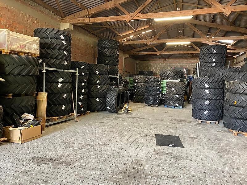 Continental 320/70R24 Tractor 70