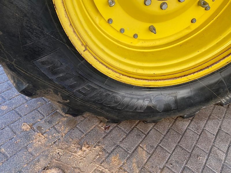 John Deere 6230R - Command Pro