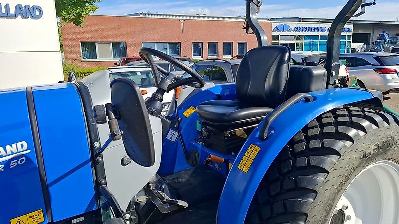 New Holland Boomer 50