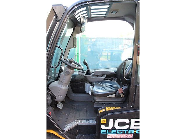 JCB E30-19