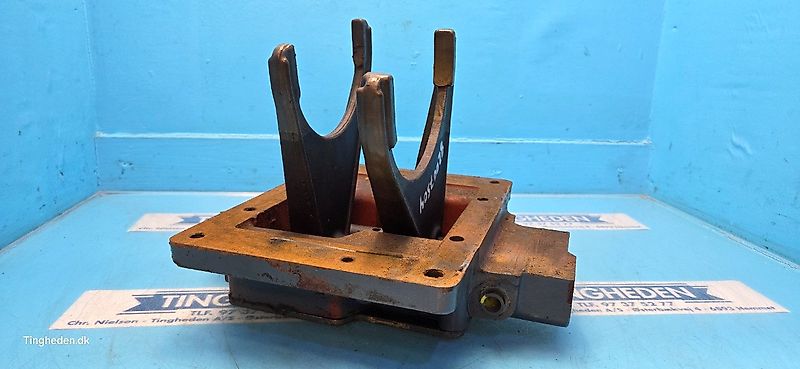 New Holland 8340 (Spare part/Reservedel/Ersatzteil)