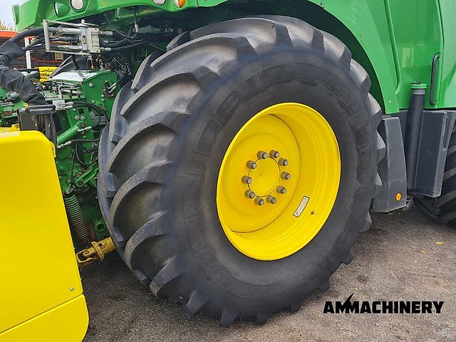John Deere 9900 i