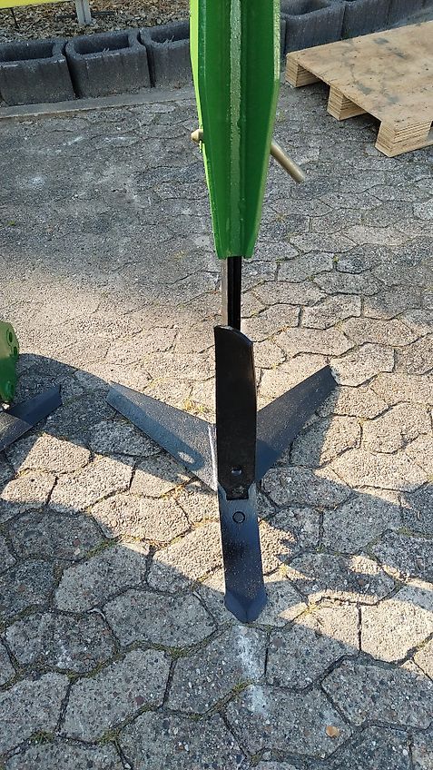 Amazone Amazone Anbautiefenlockerer Amazone TL 3001 Grubber Kurzgrubber Amazone TL 3001 75cm Strichabstand Flügelschargrubber 4 balkig Flügelschare 600 mm Breite Ultrakurzgrubber nur 300 mm breit Amazone TL mit Zapfwellendurchtrieb Amazone TL 3001 für Kreiselgrub