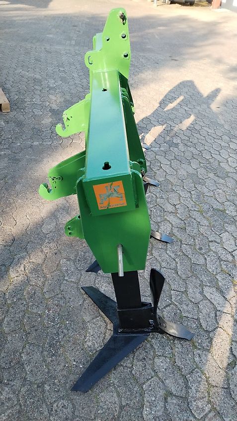 Amazone Amazone Anbautiefenlockerer Amazone TL 3001 Grubber Kurzgrubber Amazone TL 3001 75cm Strichabstand Flügelschargrubber 4 balkig Flügelschare 600 mm Breite Ultrakurzgrubber nur 300 mm breit Amazone TL mit Zapfwellendurchtrieb Amazone TL 3001 für Kreiselgrub