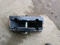 Deutz-Fahr Kleiner Gewichtsklotz mit Zugmaul/Anhängemaul
