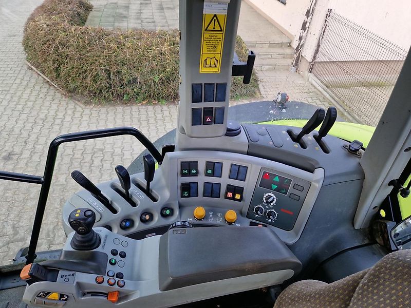 Claas Axion 810 Hexashift