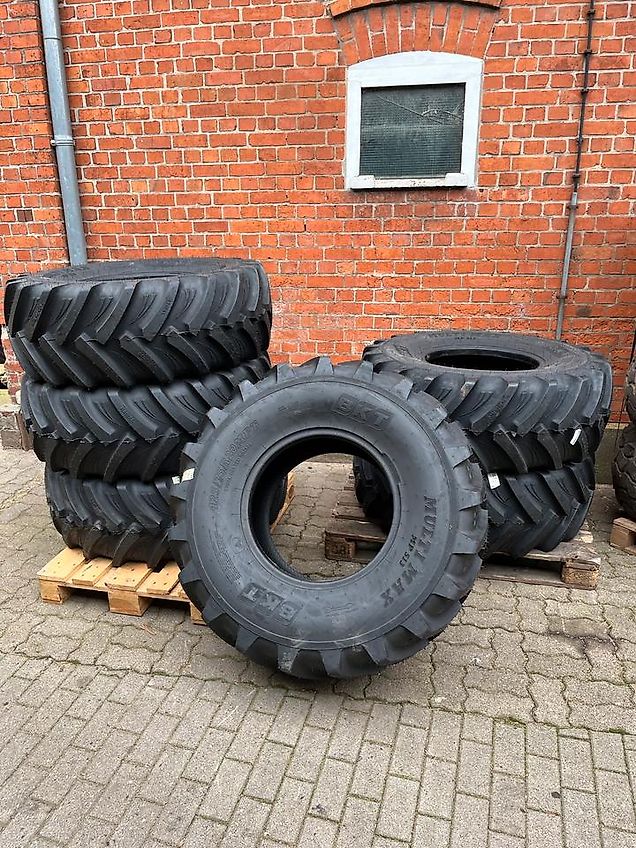 Michelin 11x20 Felgen für Unimog U1300, U1500, U1600, U1700 - NEU