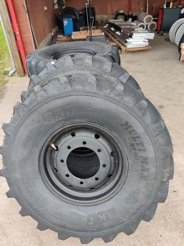 Michelin 11x20 Felgen für Unimog U1300, U1500, U1600, U1700 - NEU