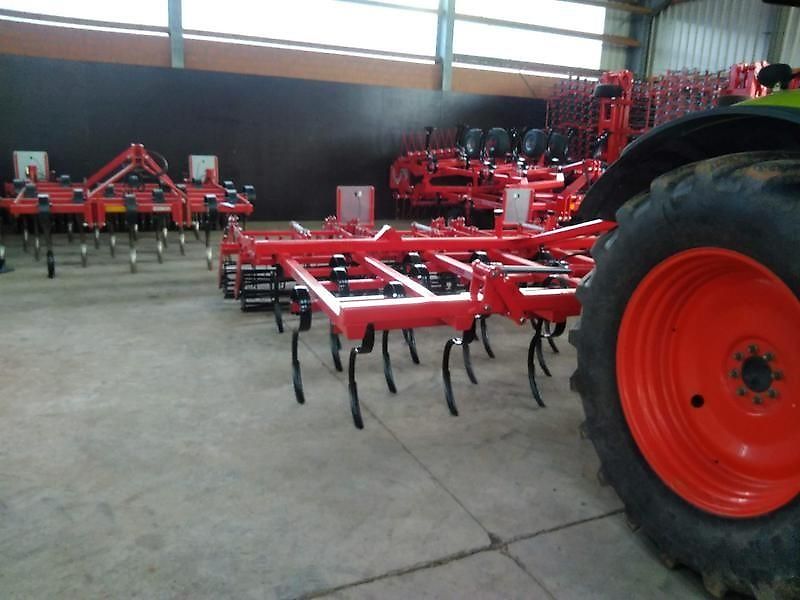 Agri Farm Universell einsetzbarer Eurocult II, Dreipunkt-Leichtgrubber