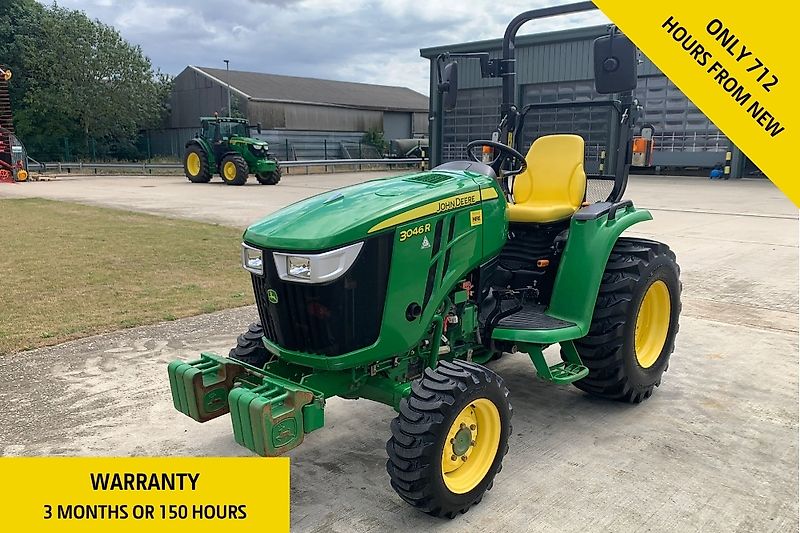 John Deere 3046R ROPS I