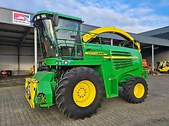 John Deere 7200