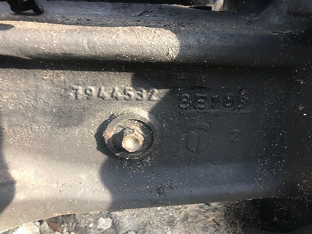 New Holland T7 - Zwolnica - Zwrotnica - Półoś - Skrzynia - Silnik - Siłowniki (Części zamienne)