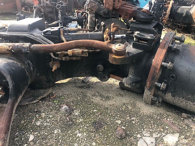 New Holland T7 - Zwolnica - Zwrotnica - Półoś - Skrzynia - Silnik - Siłowniki (Części zamienne)