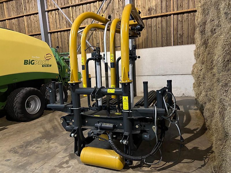 Tanco Q 200 2-Arm für Rund- + Quaderballen Vorführer mit nur 60 Ballen