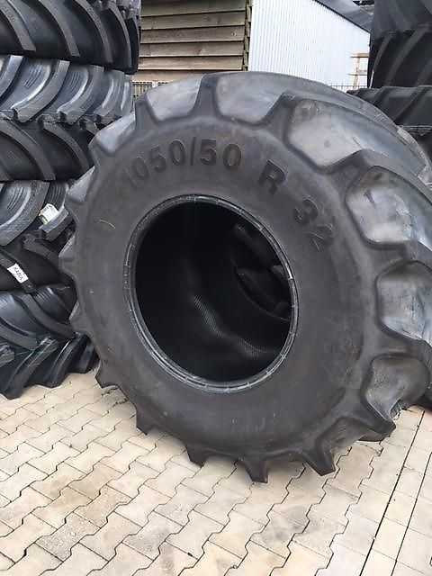 Mitas Mitas 1050/50R32 178A8 SFT