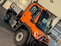 Mercedes-Benz Unimog U 218 mit Streuautomat Yeti W18n