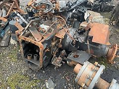 New Holland T6030 - T6090 , New holland T7.140-T7.210 most napędowy Tylni , Atak mechanizm róźnicowy (Części zamienne)