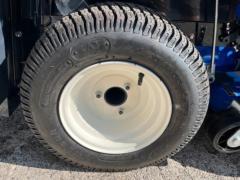 Iseki SXG 216+ mit elektrischer Entleerung