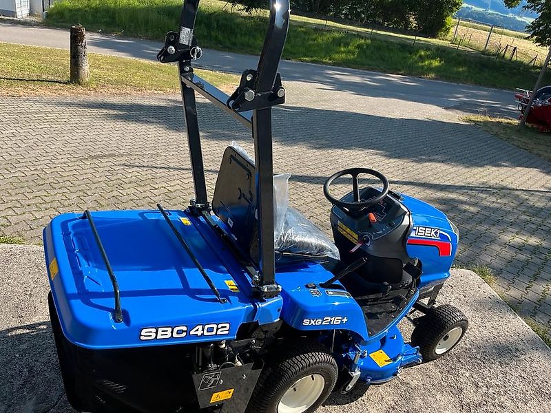 Iseki SXG 216+ mit elektrischer Entleerung