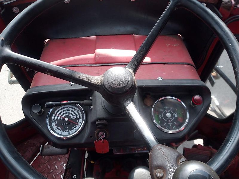 Case IH IHC 633 mit Frontlader Traktor Schlepper viele Teile neu!