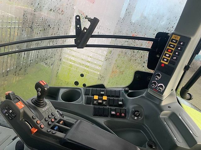 Claas Axion 810 CIS+