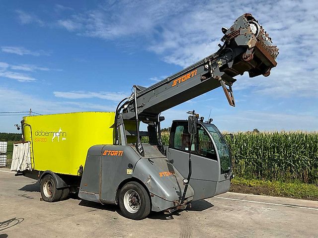 Storti Dobermann SW220