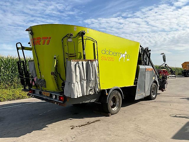 Storti Dobermann SW220