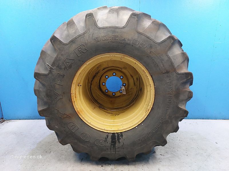New Holland 32" 30.5L-32 (Spare part/Reservedel/Ersatzteil)