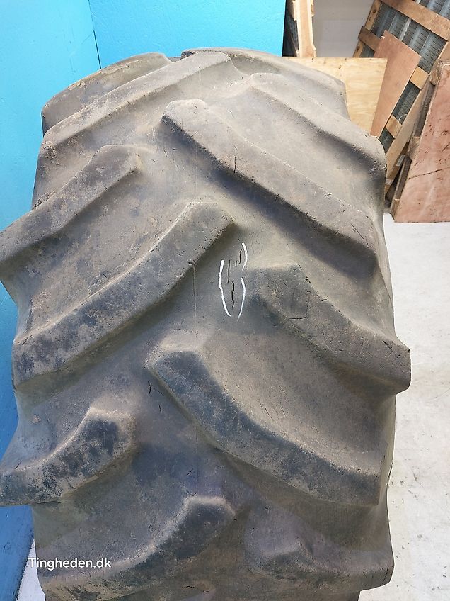 New Holland 32" 30.5L-32 (Spare part/Reservedel/Ersatzteil)