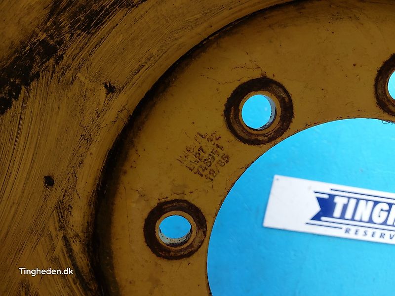 New Holland 32" 30.5L-32 (Spare part/Reservedel/Ersatzteil)