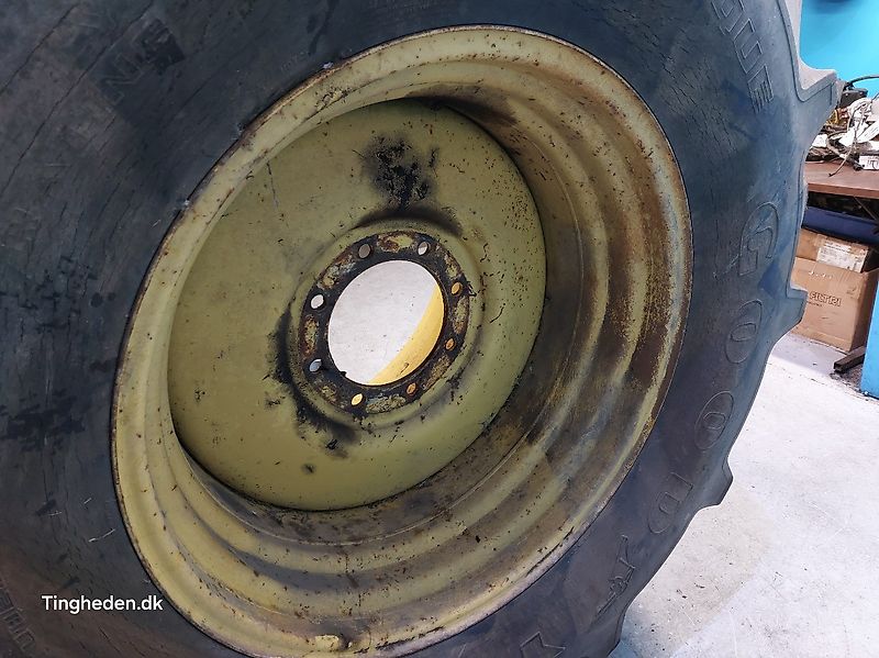 New Holland 32" 30.5L-32 (Spare part/Reservedel/Ersatzteil)