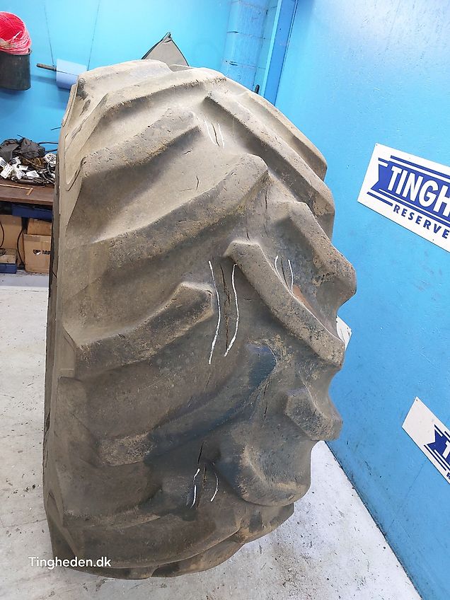 New Holland 32" 30.5L-32 (Spare part/Reservedel/Ersatzteil)