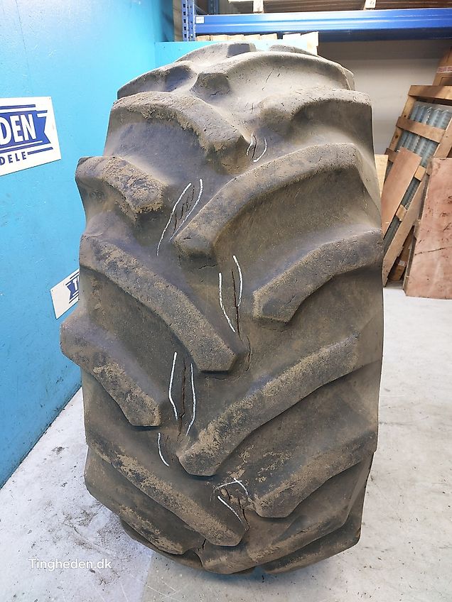 New Holland 32" 30.5L-32 (Spare part/Reservedel/Ersatzteil)