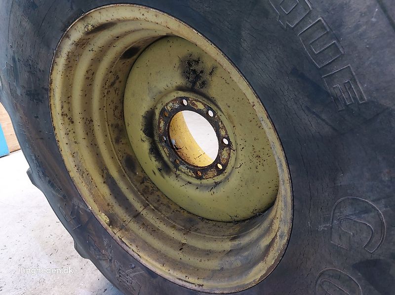 New Holland 32" 30.5L-32 (Spare part/Reservedel/Ersatzteil)