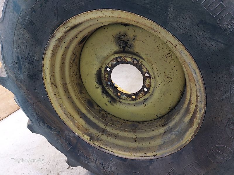 New Holland 32" 30.5L-32 (Spare part/Reservedel/Ersatzteil)