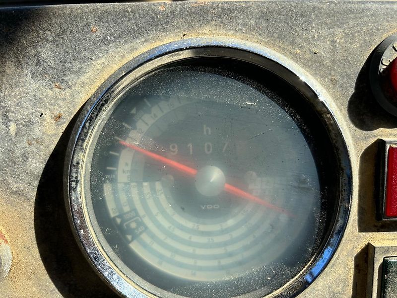 Massey Ferguson 1102