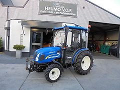 New Holland boomer 35