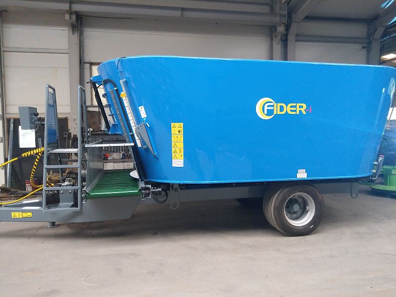 Zamet Futtermischwagen / Feed mixer / Melangeuse / Carro miscelatore / Кормораздатчик / Wóz paszowy 16 m3
