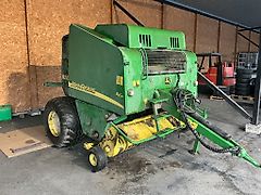 John Deere 578