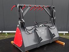 Hofstede Mestbak uitmestbak mest silage uitmest bak grijper vork klem model Giant of Weidemann aankoppeling