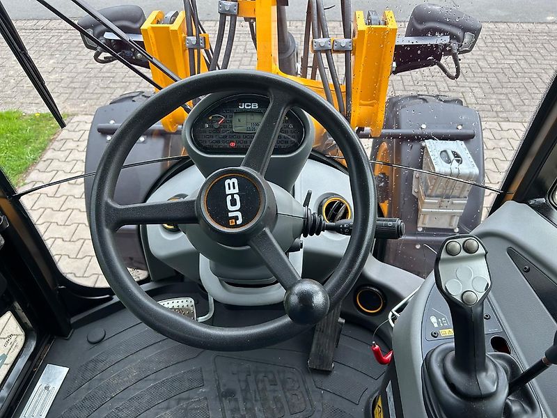 JCB 406 Agri Stufe V - inkl. Schaufel, Palettengabel
