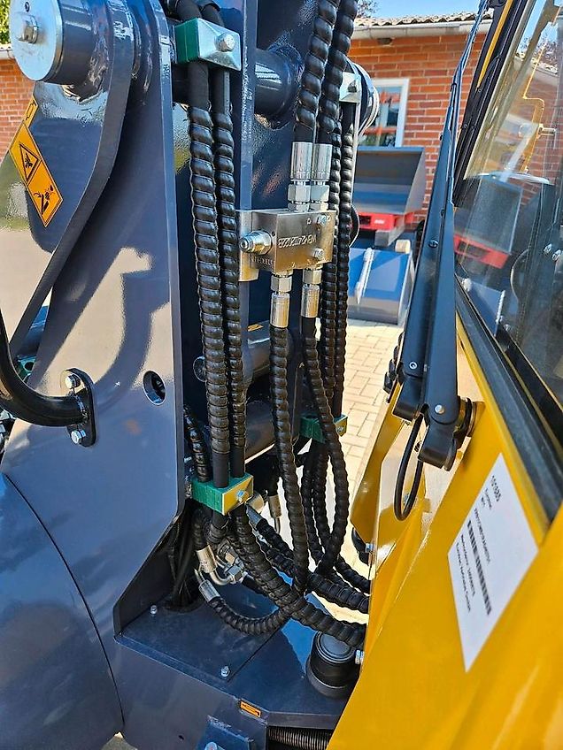 Eurotrac W 11 Kabine Euroaufnahme ohne Anbaugeräte