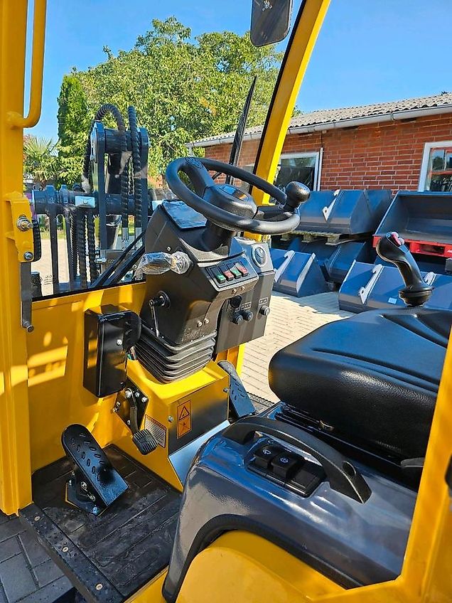 Eurotrac W 11 Kabine Euroaufnahme ohne Anbaugeräte