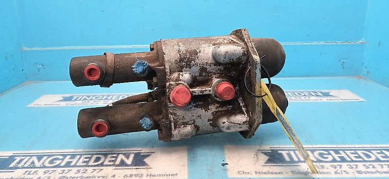 New Holland 8970 (Spare part/Reservedel/Ersatzteil)